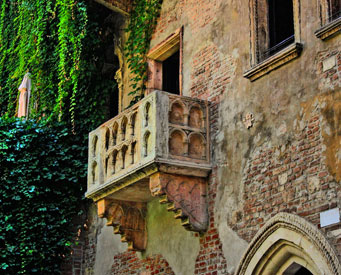 Romeo and Juliet's Verona with Private Guide