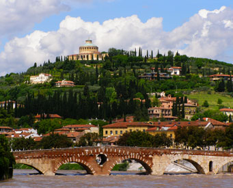 Mysterious Verona with Private Guide