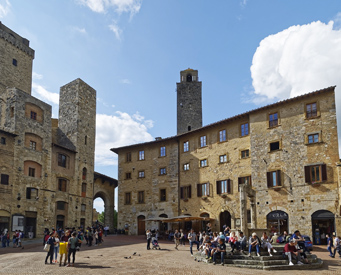 San Gimignano Giro Città con Degustazione con Guida privata